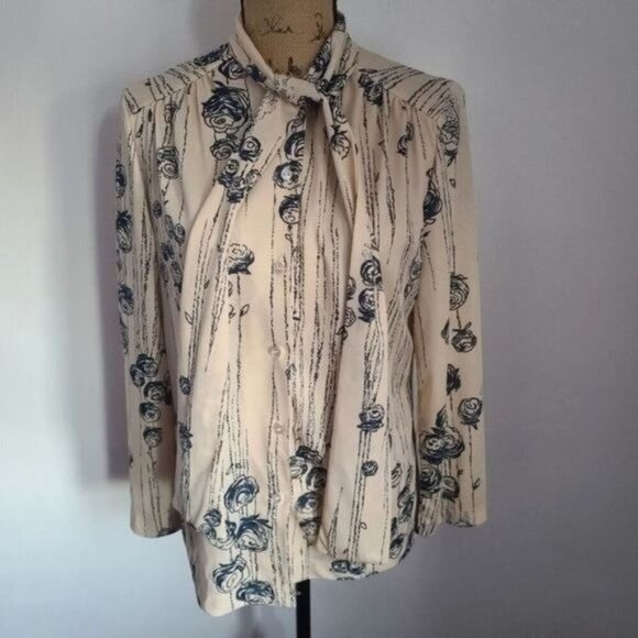 Vintage 70s Cream Navy Rose Print Button Shirt - Picture 13 of 13